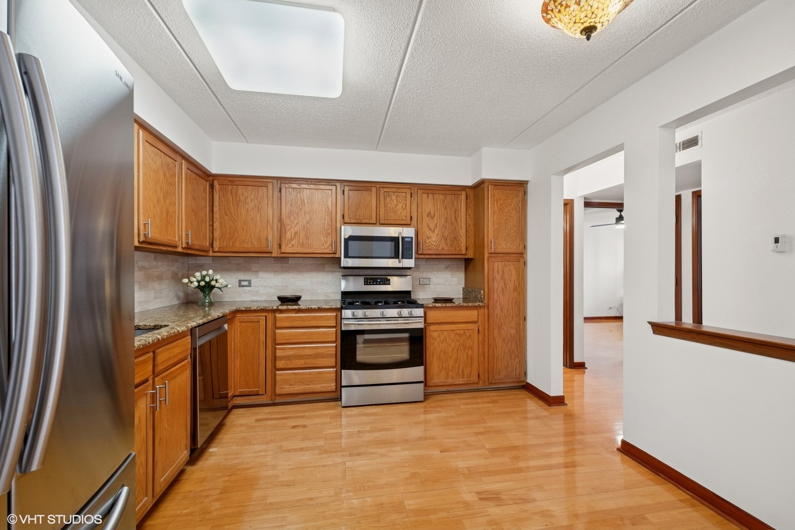 5225 N Riversedge Terrace, Unit #302, Chicago, IL 60630