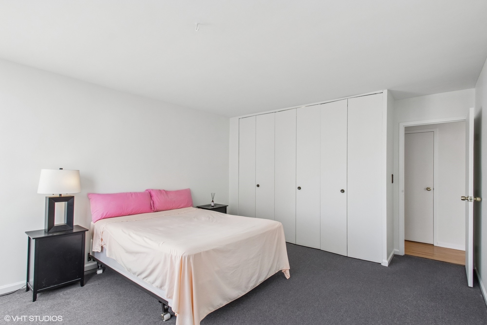 5757 N SHERIDAN Road, Unit #14D, Chicago, IL 60660