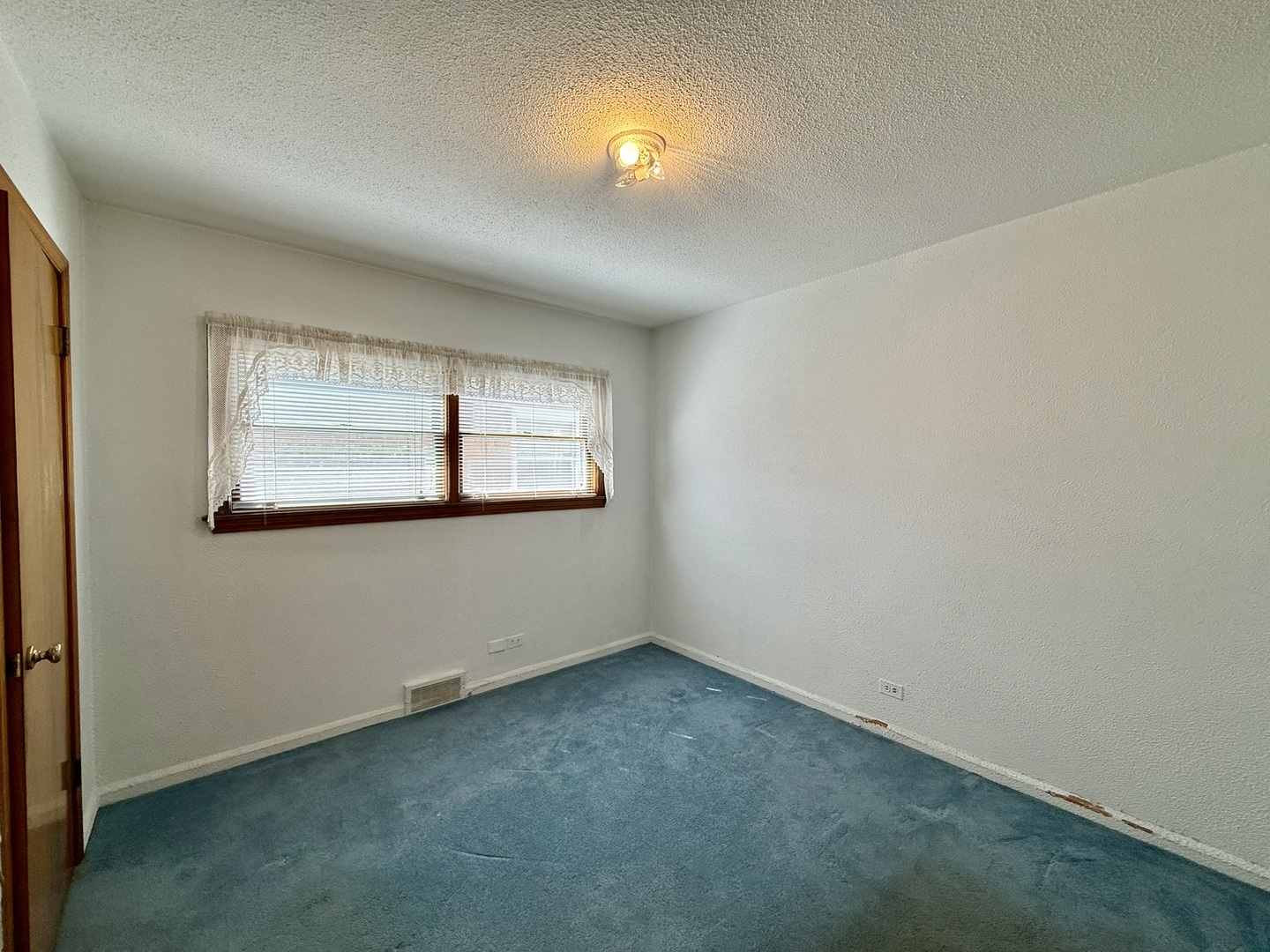 5823 S Melvina Avenue, Chicago, IL 60638