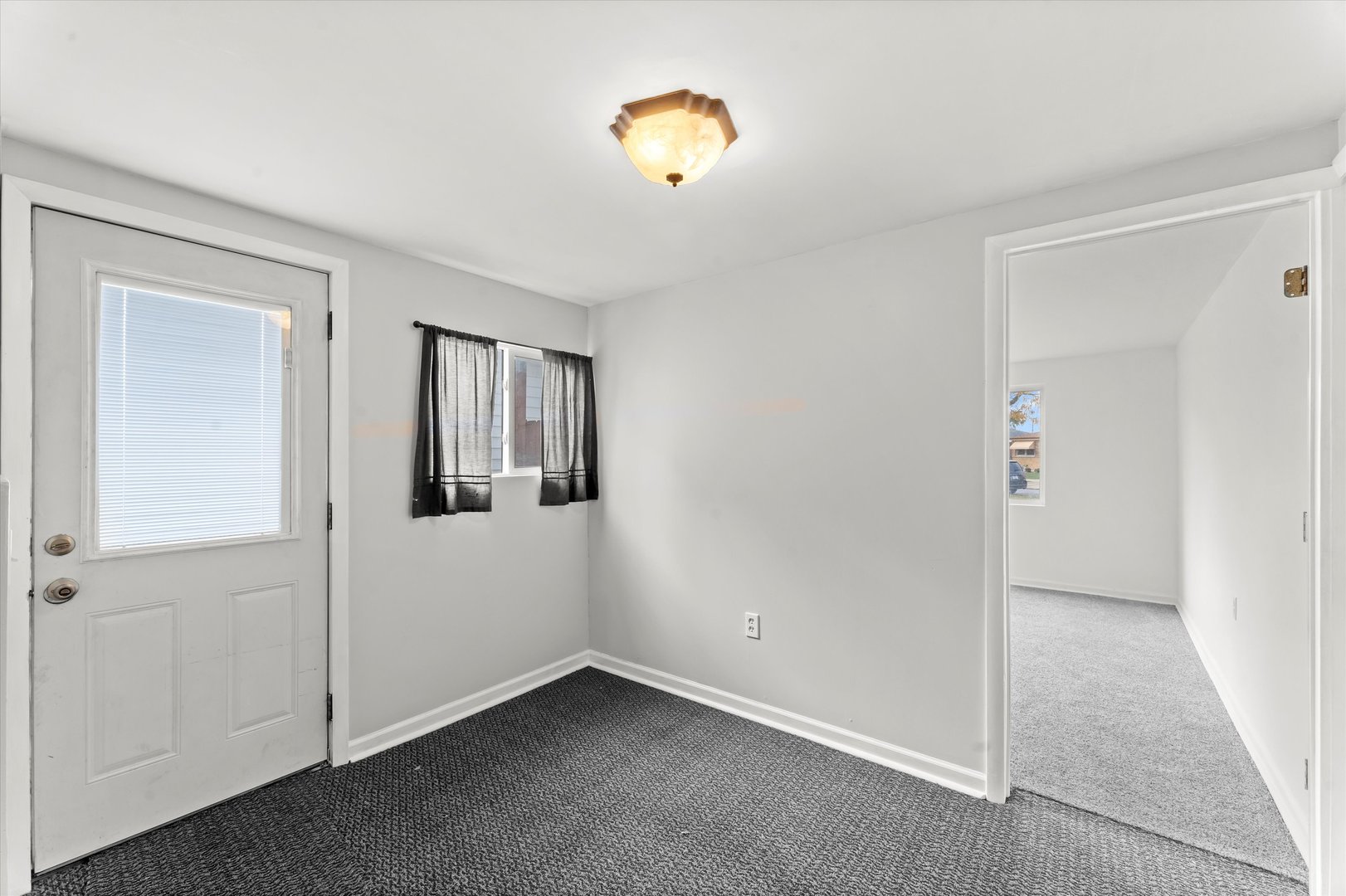 12713 S Escanaba Avenue, Chicago, IL 60633