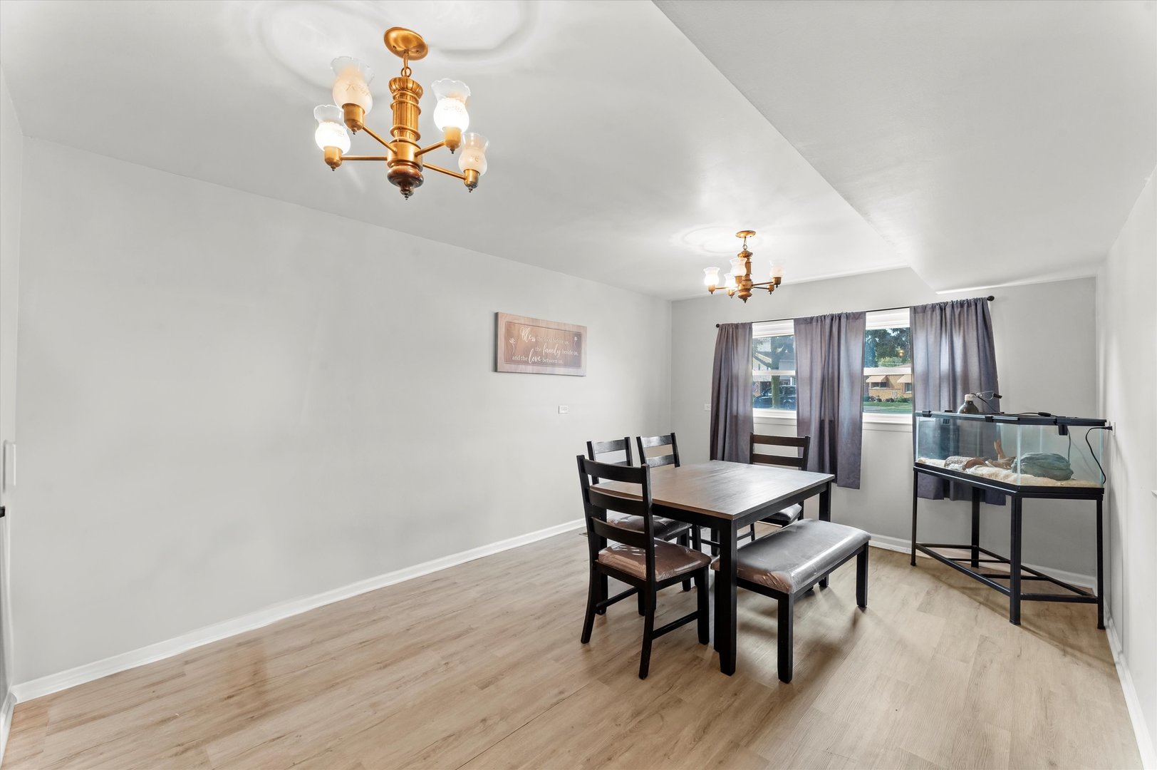 12713 S Escanaba Avenue, Chicago, IL 60633