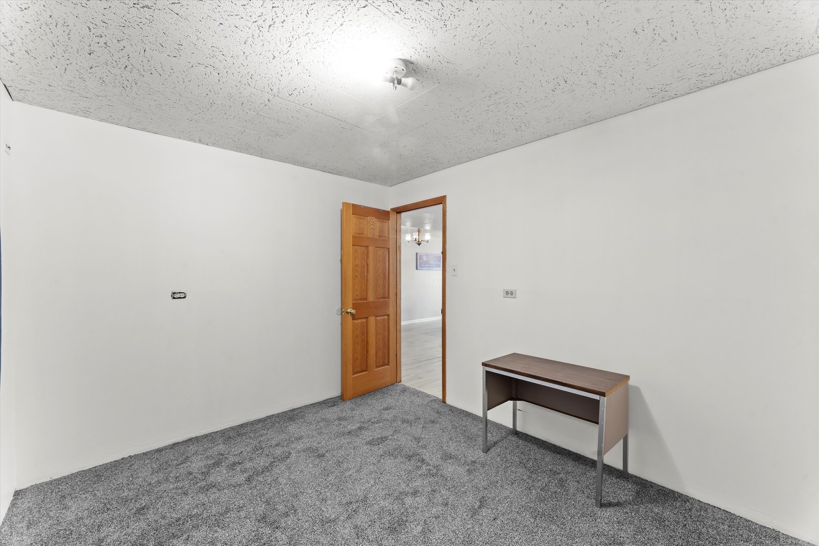 12713 S Escanaba Avenue, Chicago, IL 60633