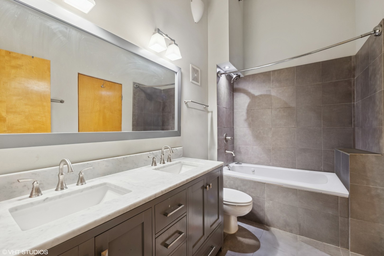 1000 W WASHINGTON Boulevard, Unit #320, Chicago, IL 60607