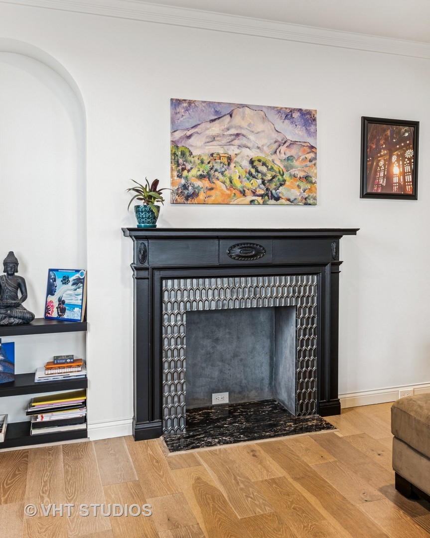 2000 N Lincoln Park West, Unit #802, Chicago, IL 60614