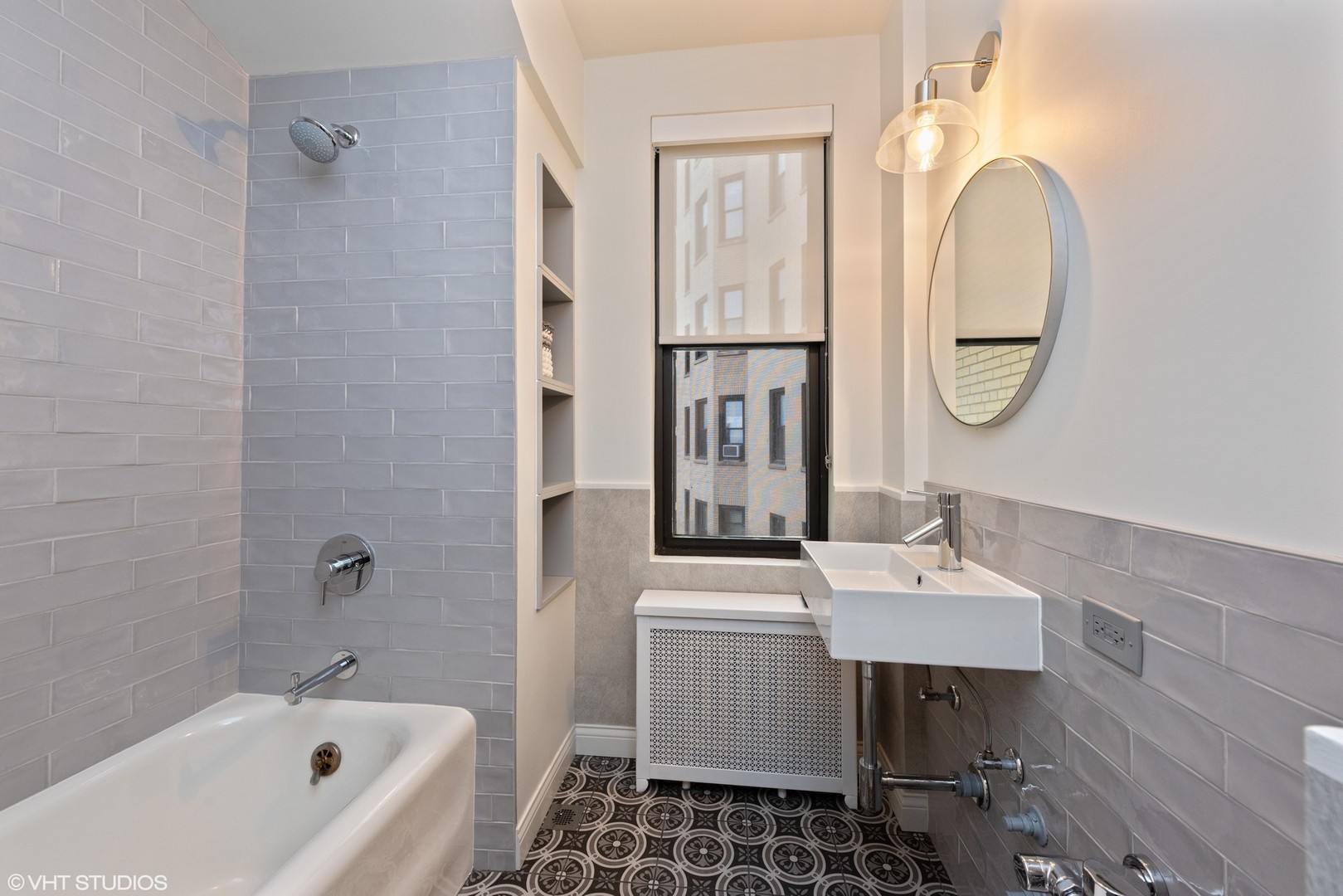 2000 N Lincoln Park West, Unit #802, Chicago, IL 60614