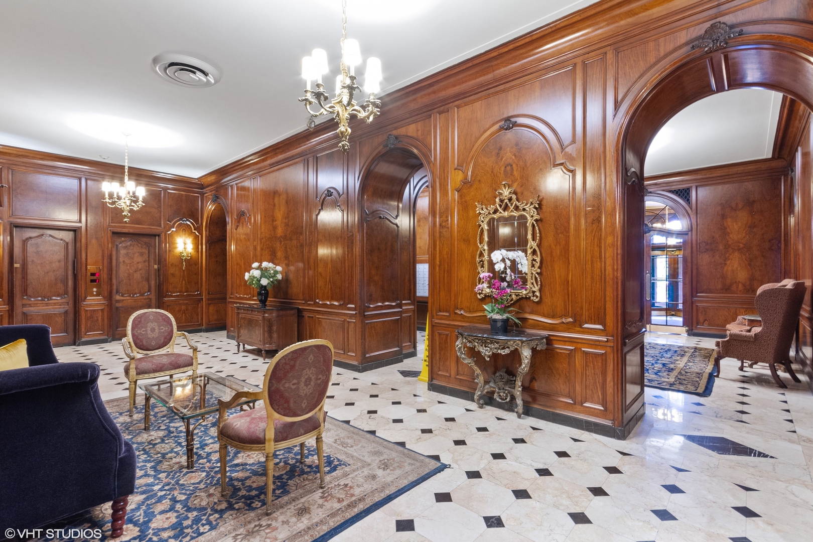 2000 N Lincoln Park West, Unit #802, Chicago, IL 60614