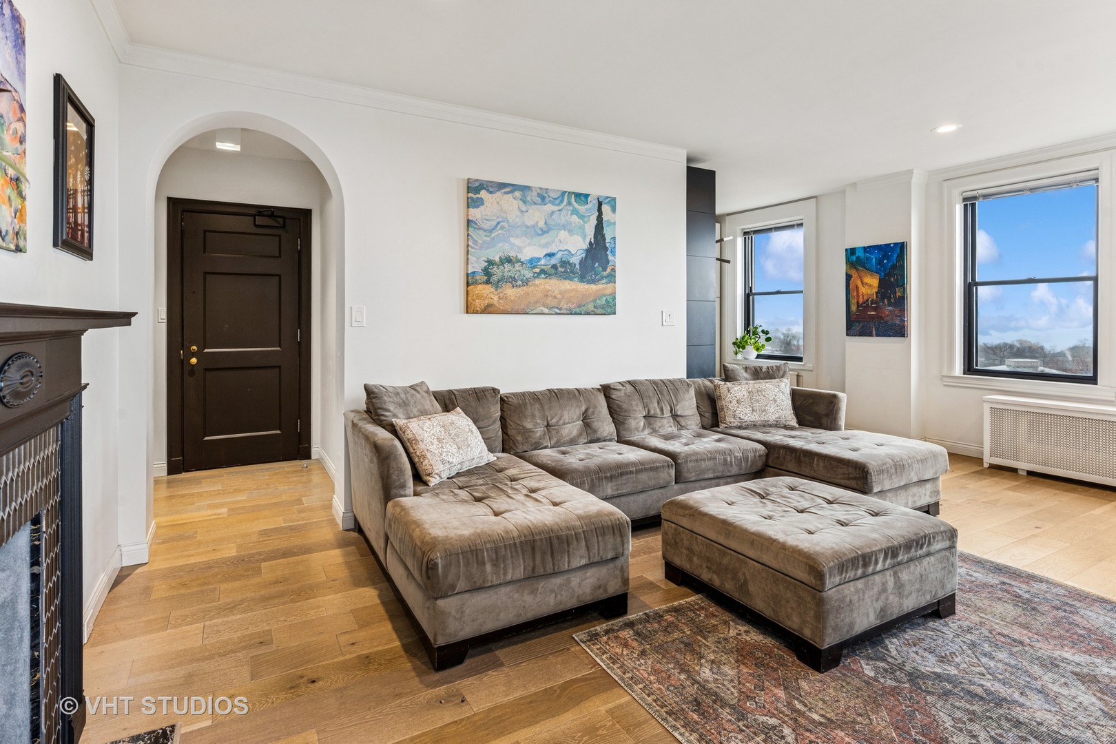 2000 N Lincoln Park West, Unit #802, Chicago, IL 60614