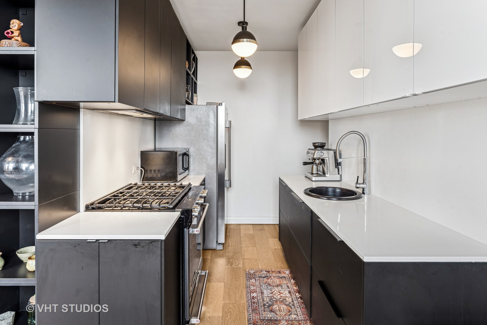 2000 N Lincoln Park West, Unit #802, Chicago, IL 60614