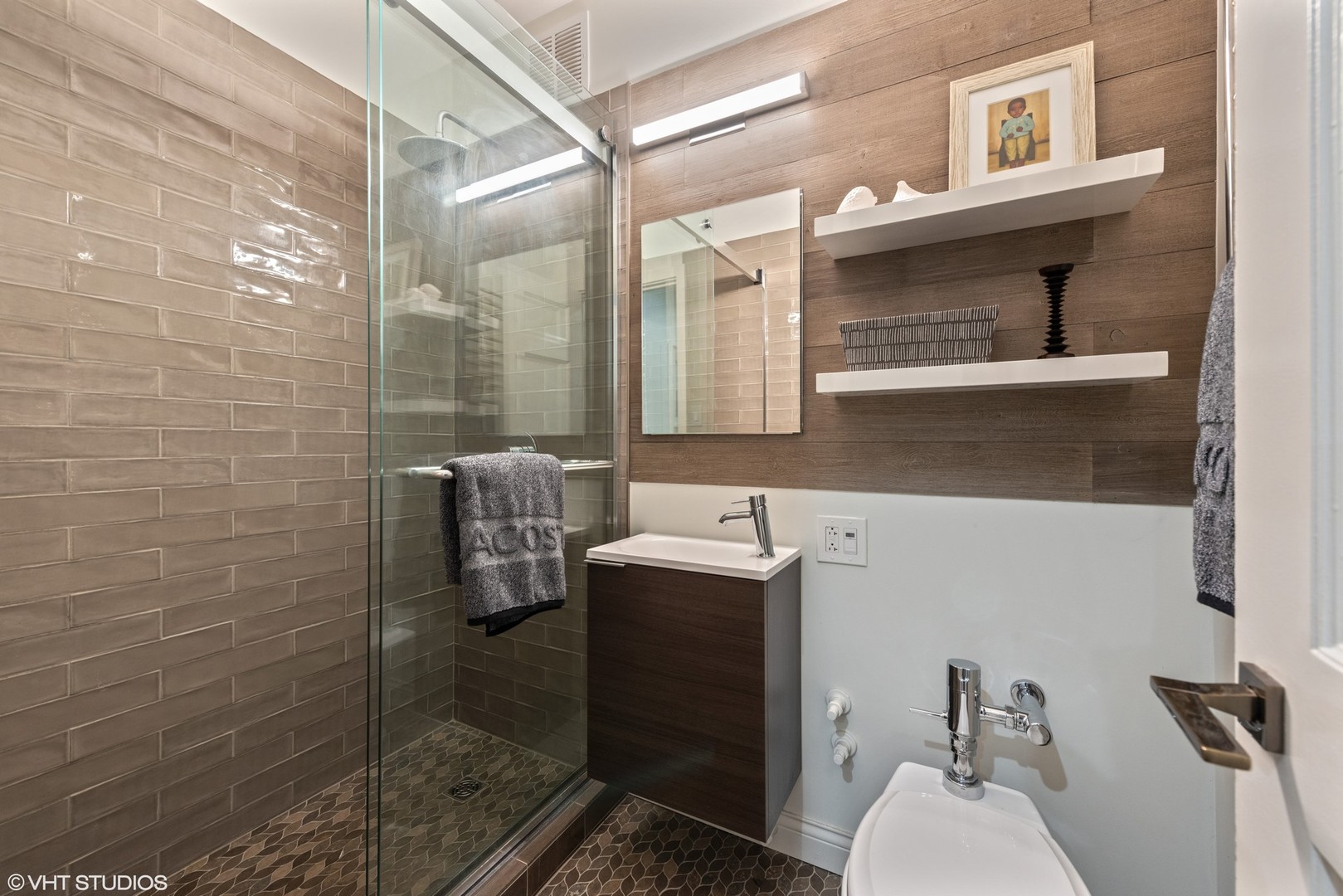 2000 N Lincoln Park West, Unit #802, Chicago, IL 60614