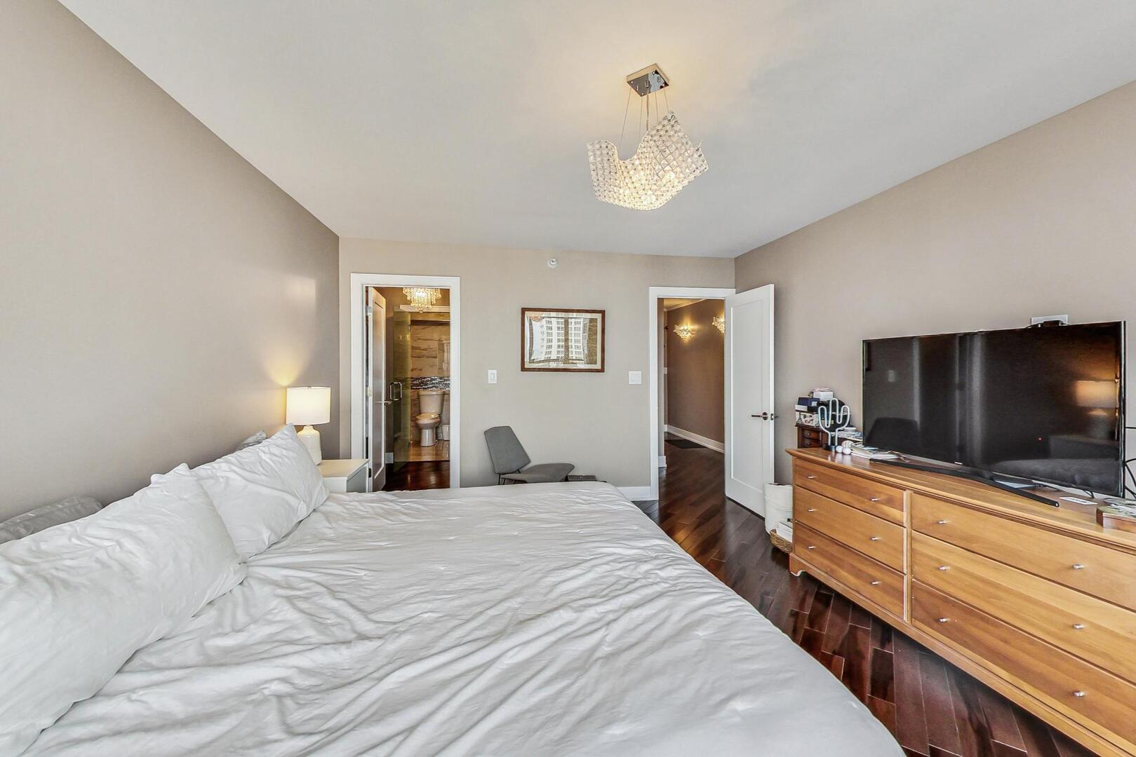 10 E Ontario Street, Unit #4808, Chicago, IL 60611