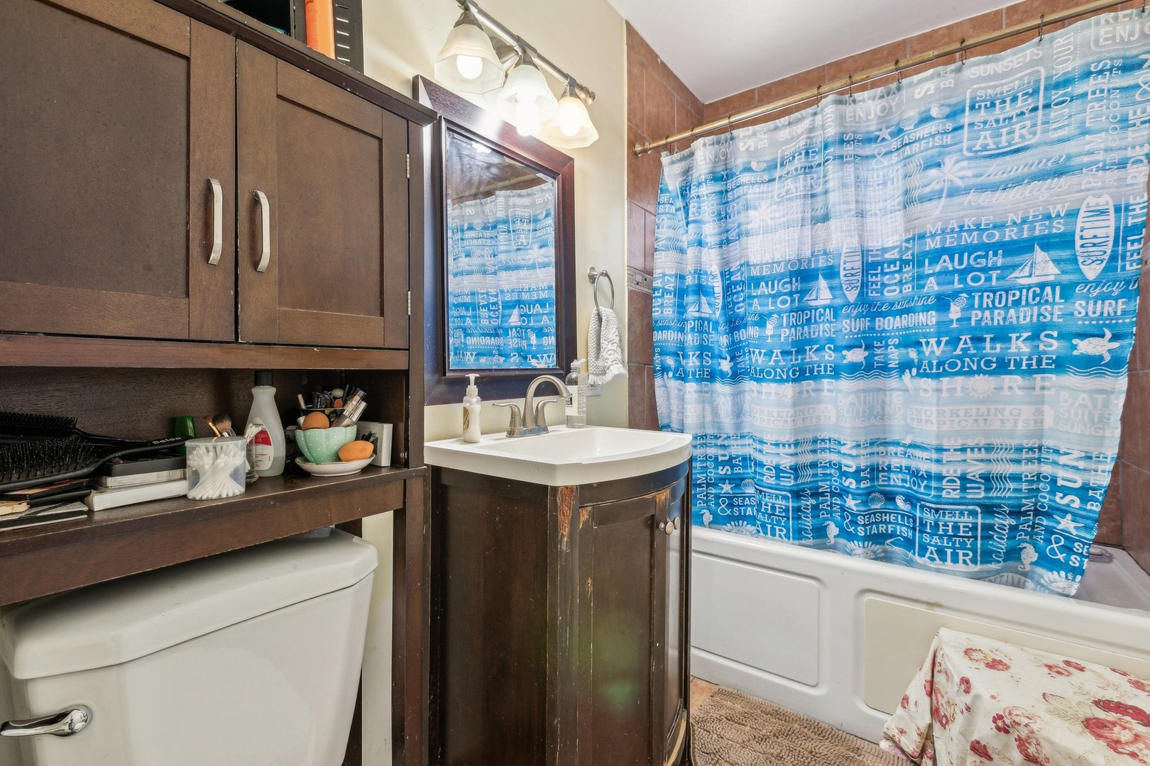 1700 W Jarvis Avenue, Unit #B, Chicago, IL 60626