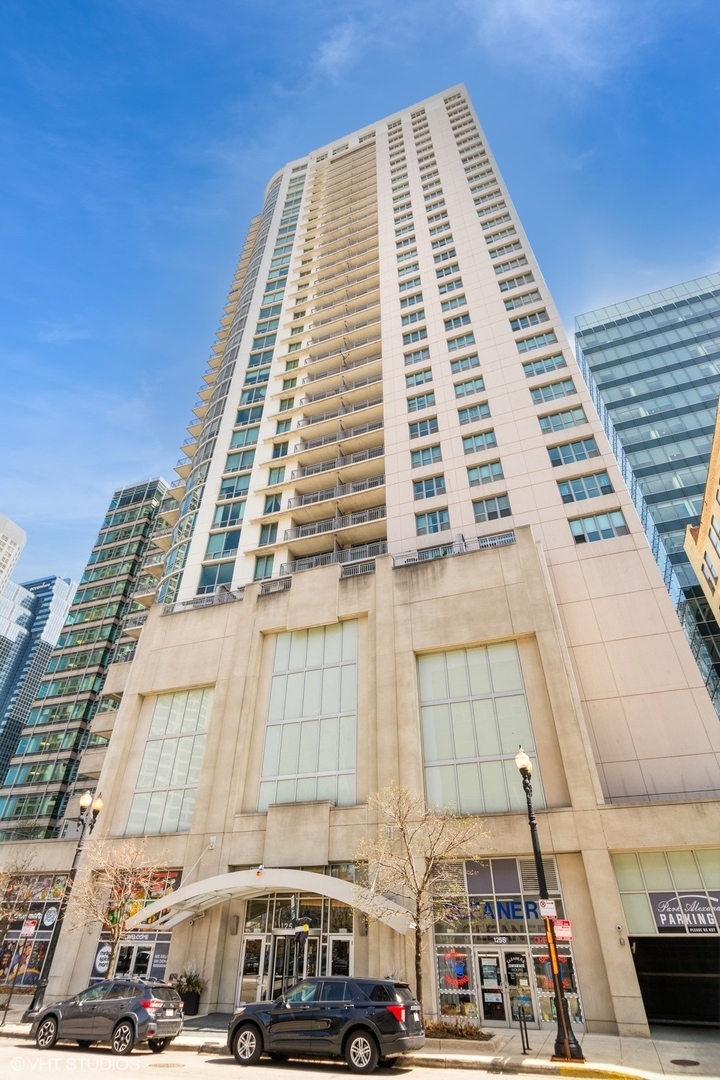 125 S Jefferson Street, Unit #1103, Chicago, IL 60661