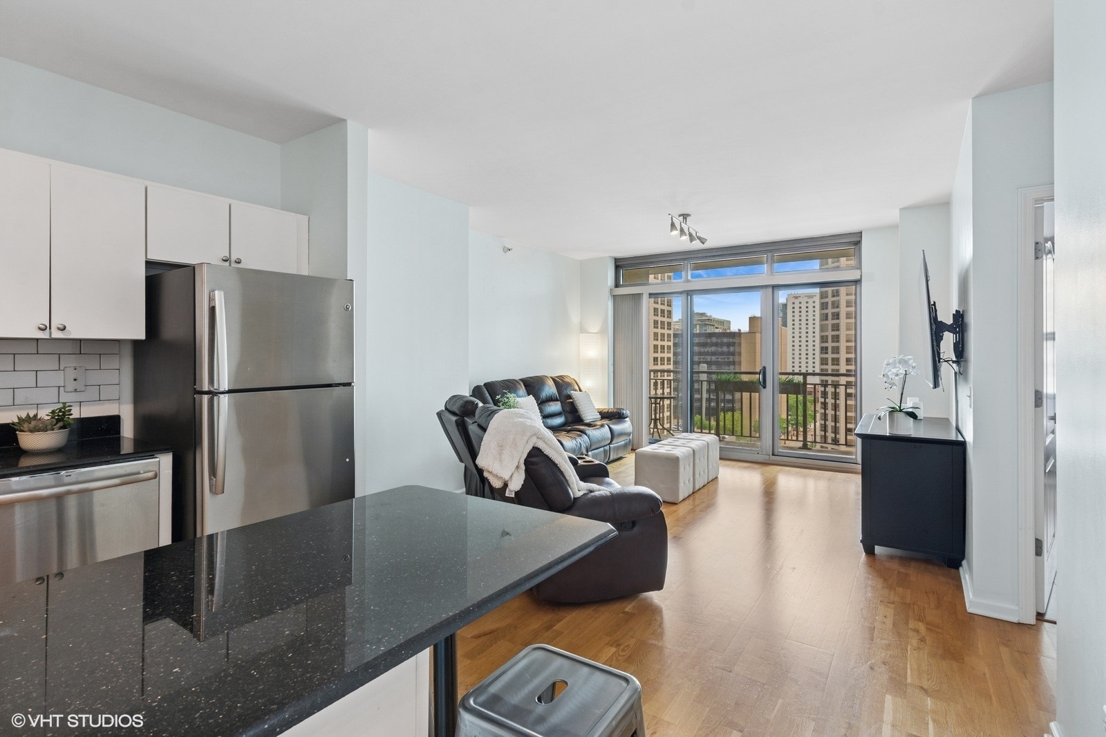 125 S Jefferson Street, Unit #1103, Chicago, IL 60661