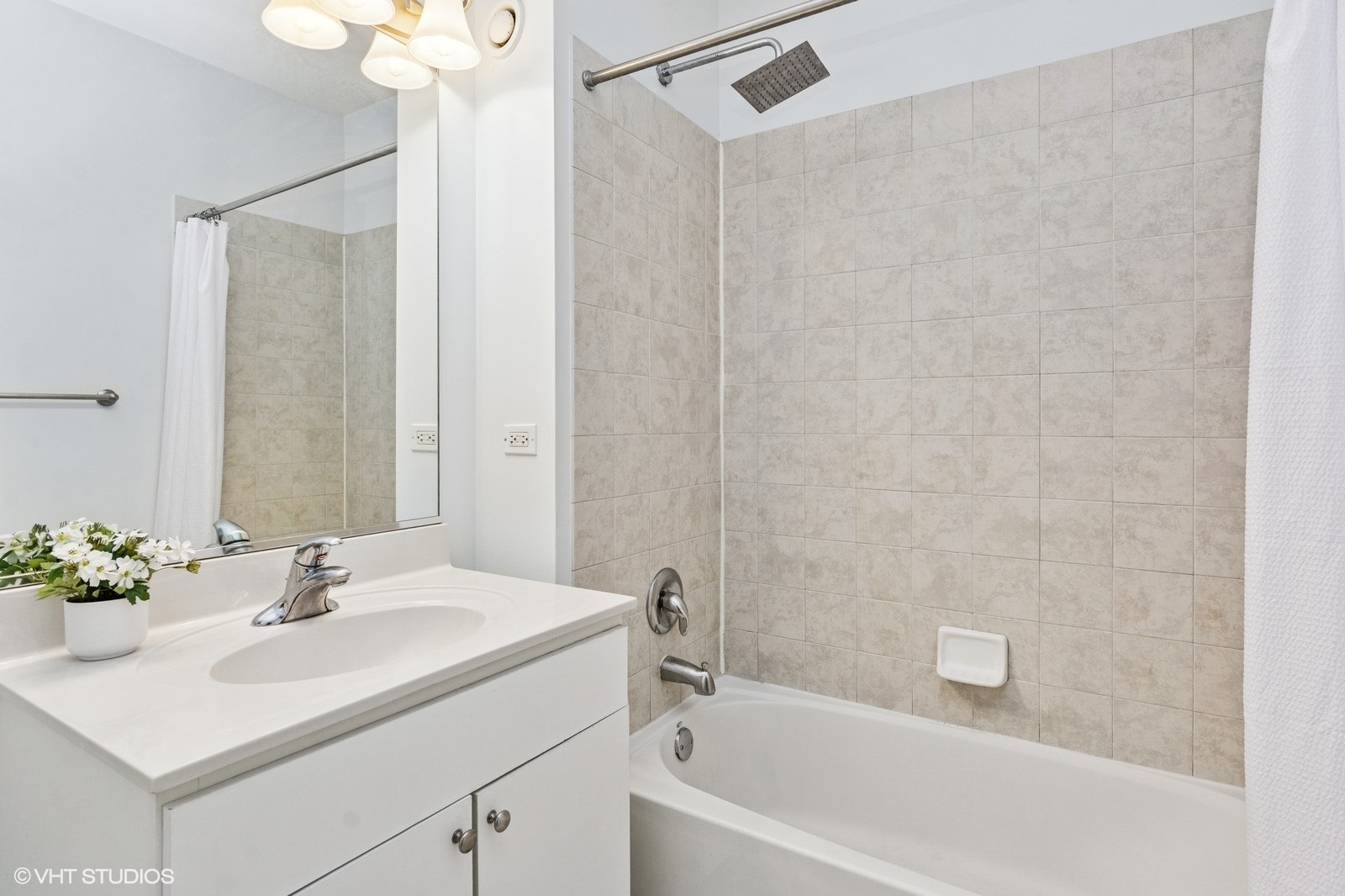 125 S Jefferson Street, Unit #1103, Chicago, IL 60661