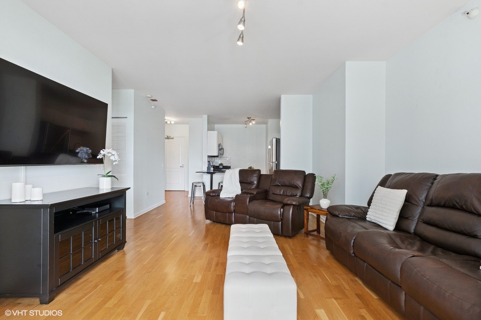 125 S Jefferson Street, Unit #1103, Chicago, IL 60661