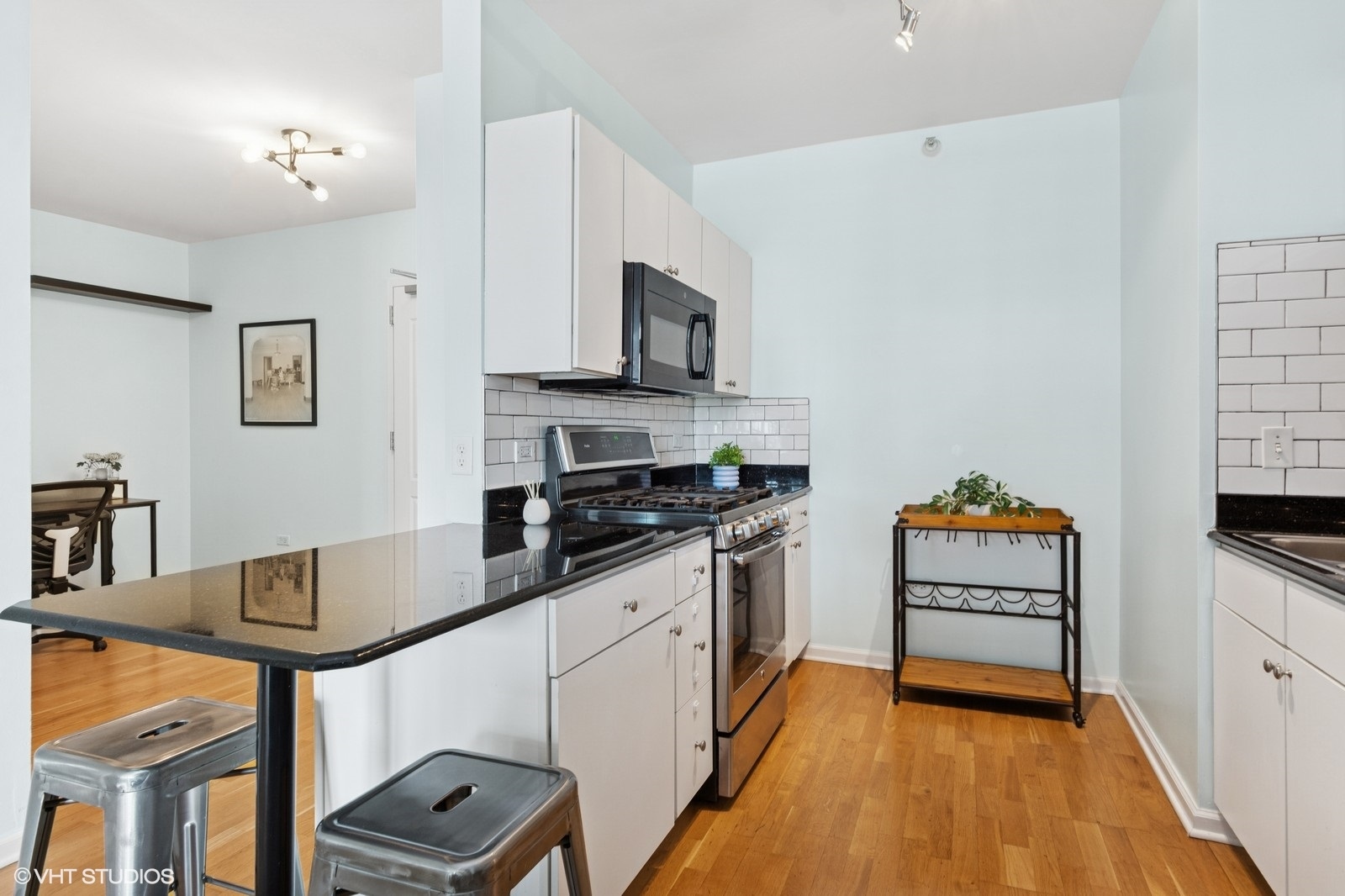 125 S Jefferson Street, Unit #1103, Chicago, IL 60661