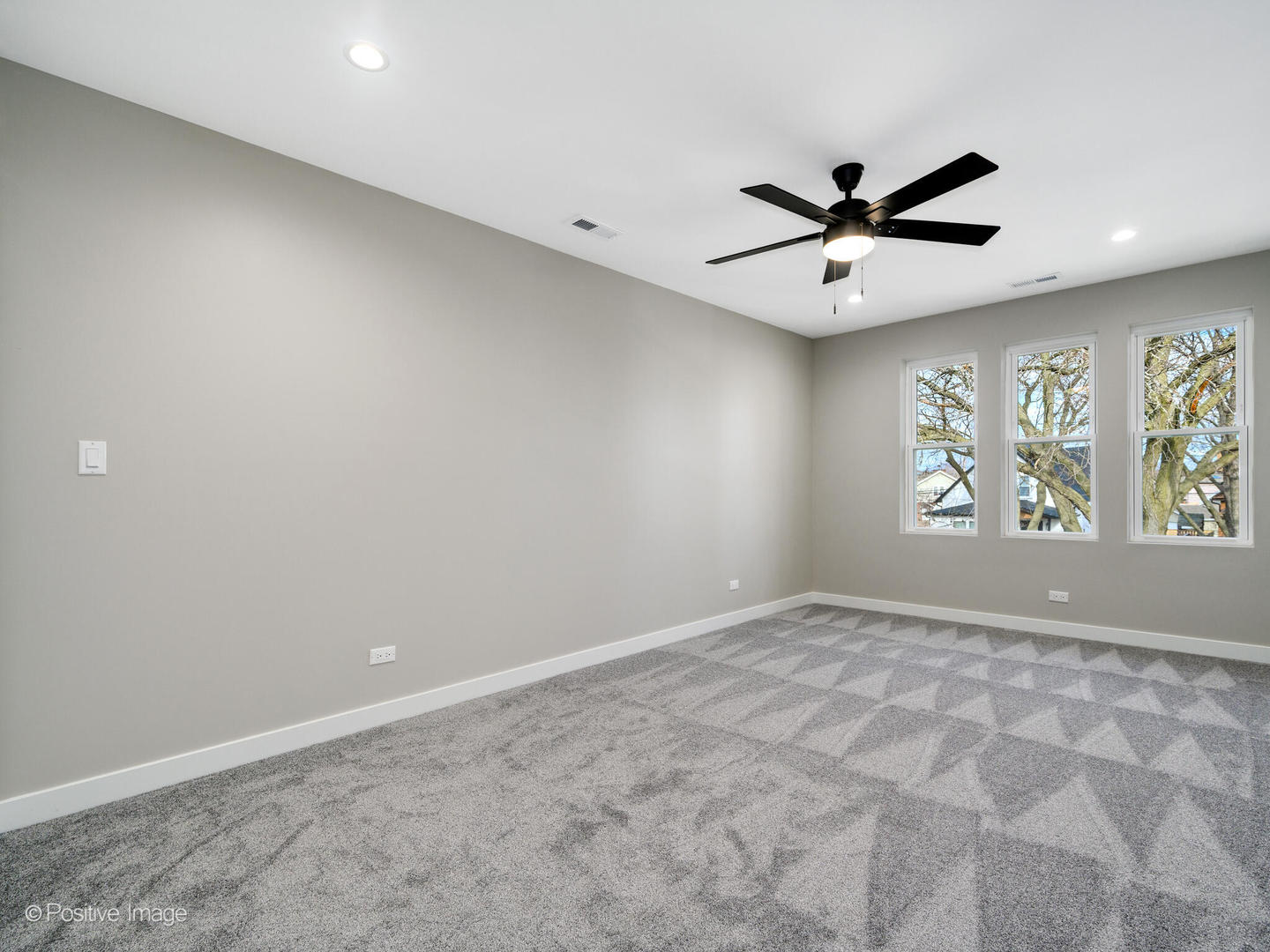 6578 N Onarga Avenue, Chicago, IL 60631