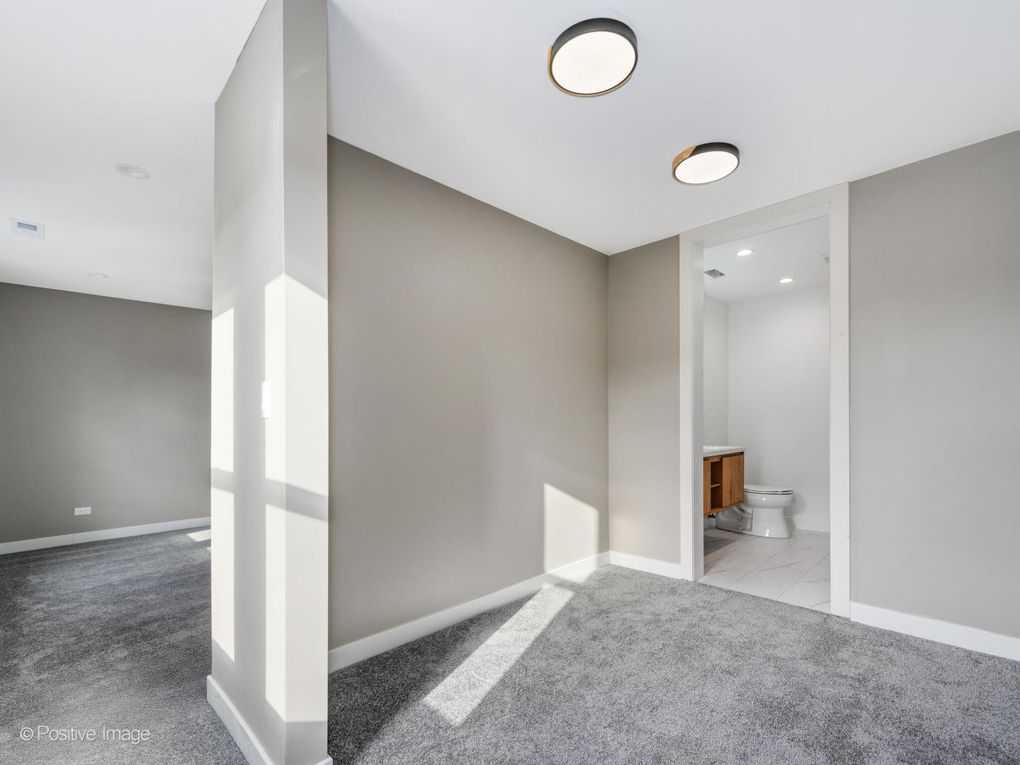 6578 N Onarga Avenue, Chicago, IL 60631