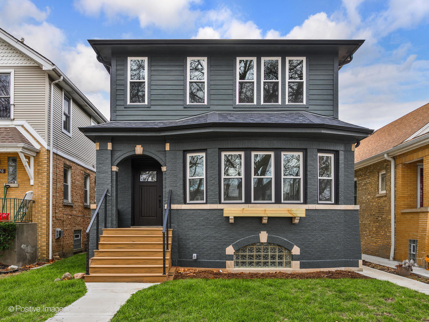 6578 N Onarga Avenue, Chicago, IL 60631