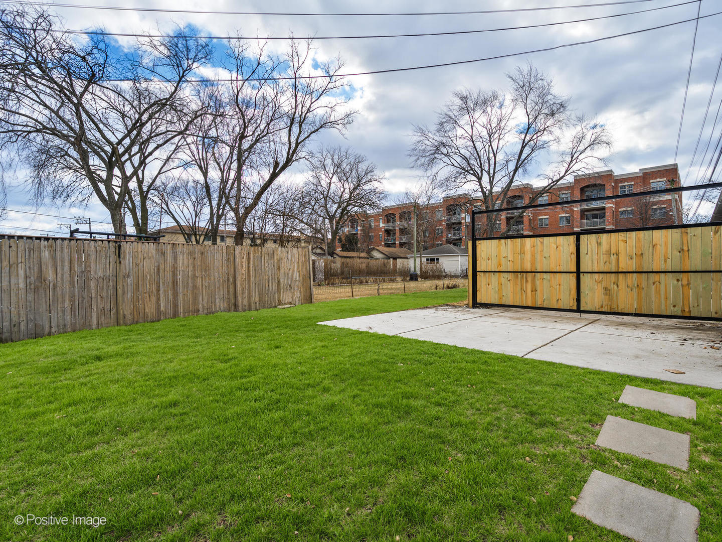 6578 N Onarga Avenue, Chicago, IL 60631