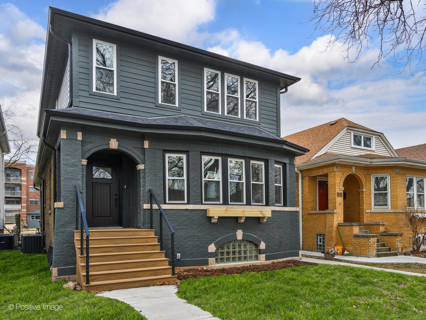 6578 N Onarga Avenue, Chicago, IL 60631