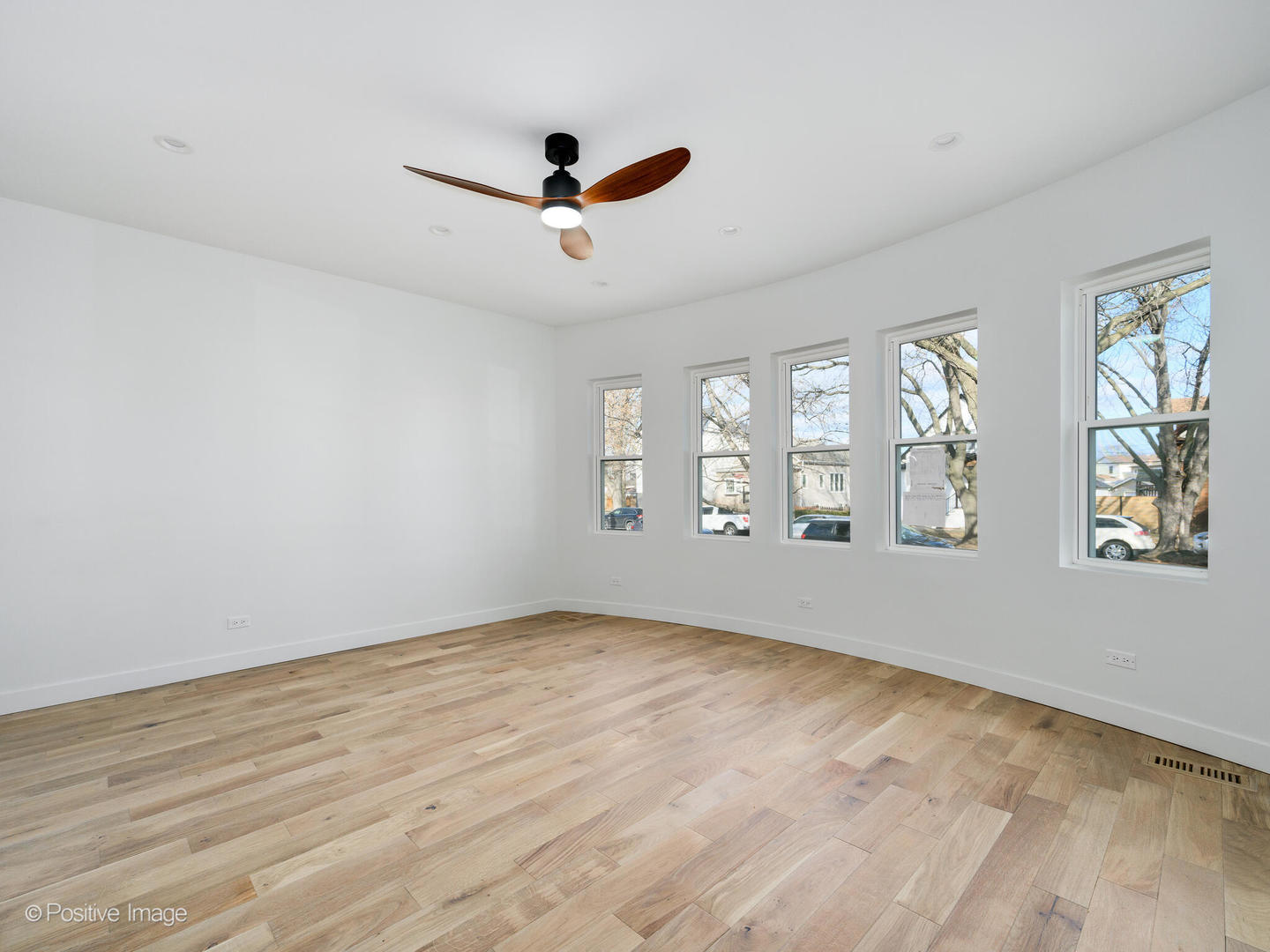 6578 N Onarga Avenue, Chicago, IL 60631