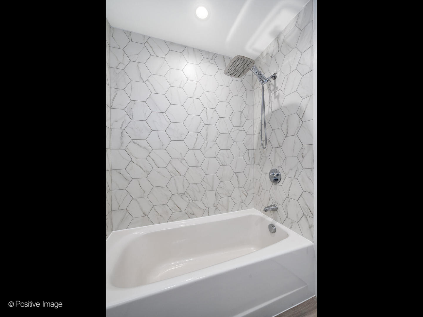 6578 N Onarga Avenue, Chicago, IL 60631