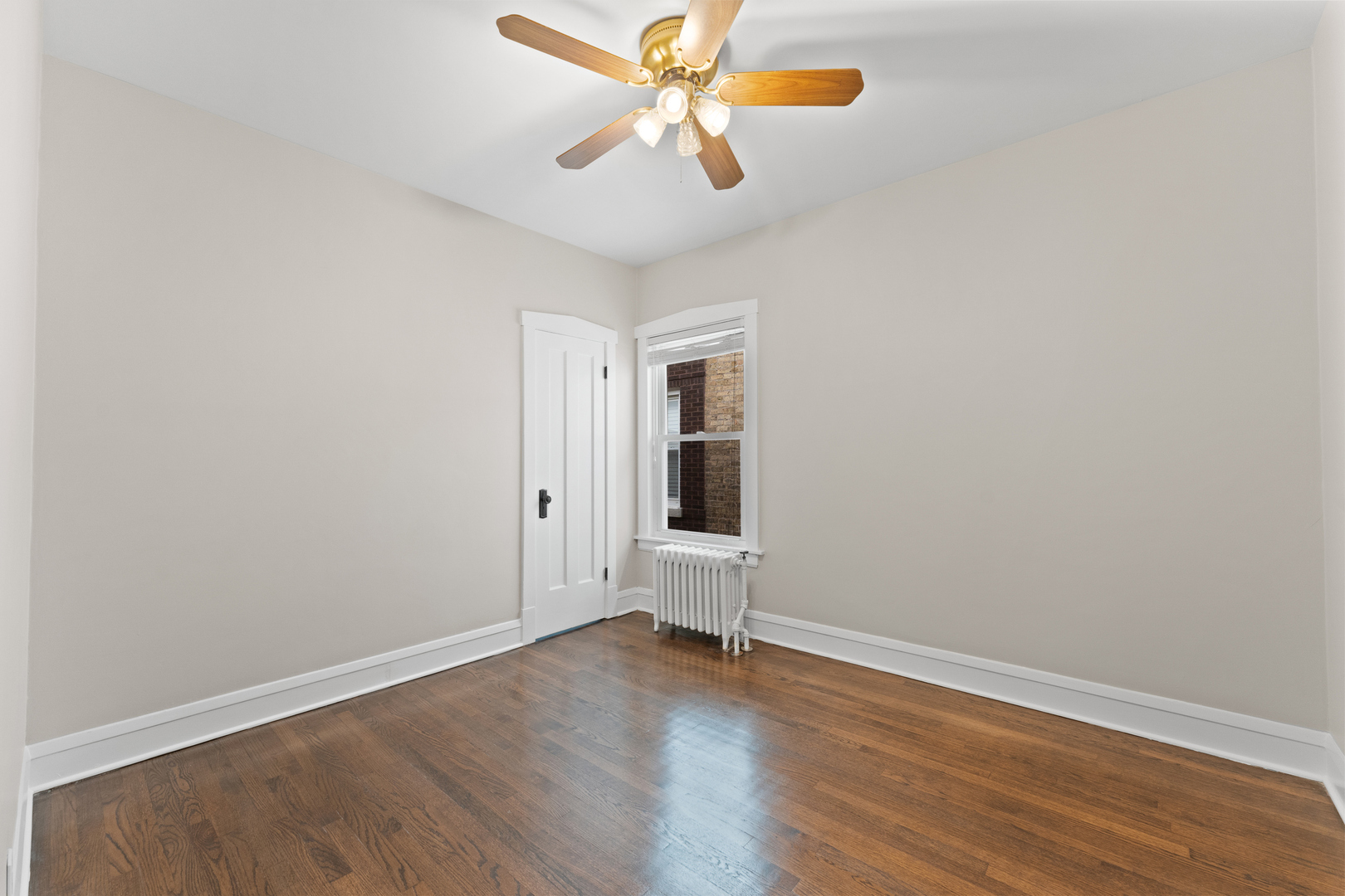 6120 W Berenice Avenue, Chicago, IL 60634