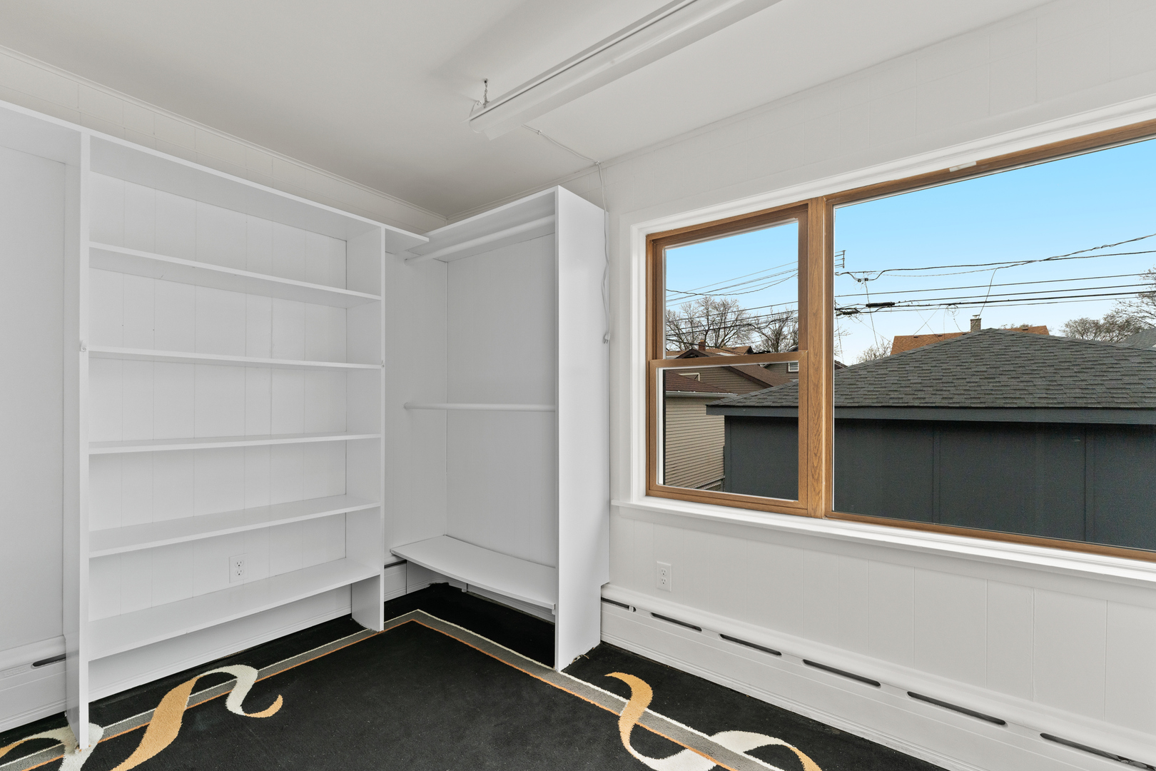 6120 W Berenice Avenue, Chicago, IL 60634