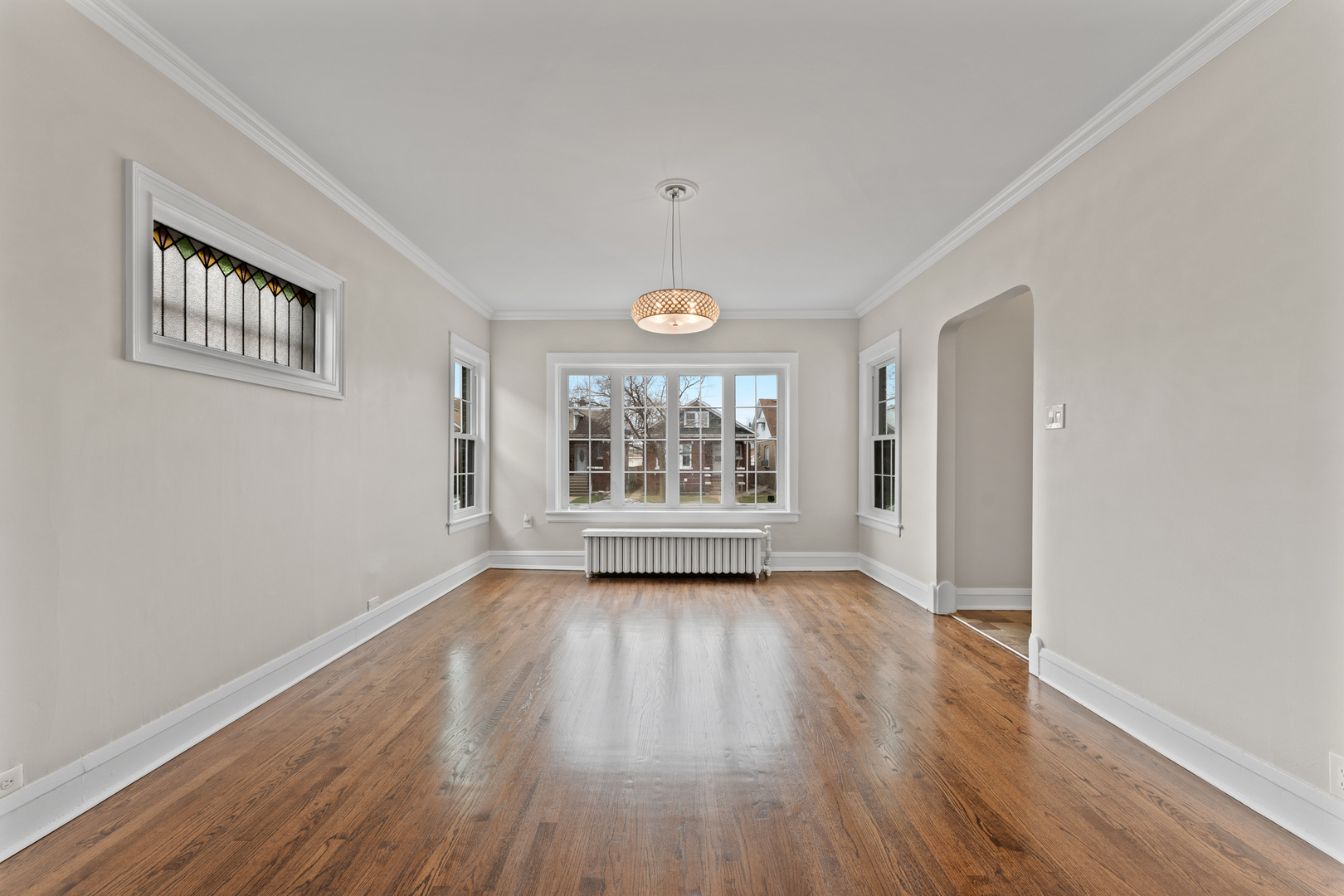 6120 W Berenice Avenue, Chicago, IL 60634