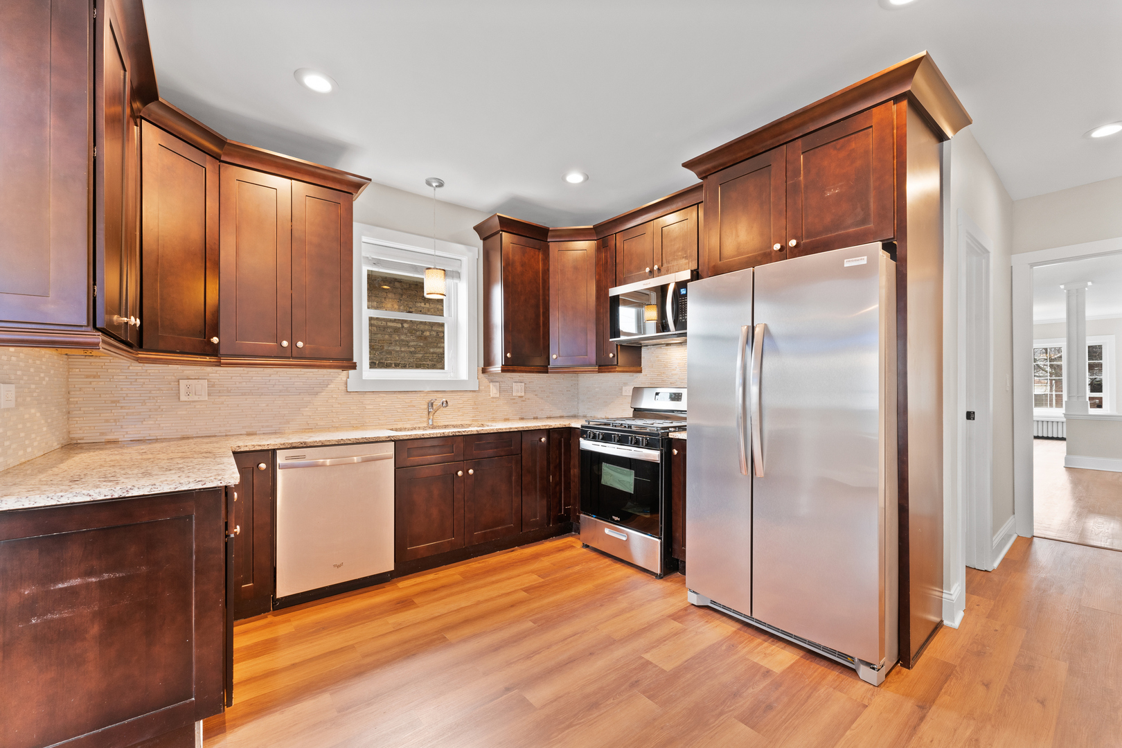 6120 W Berenice Avenue, Chicago, IL 60634