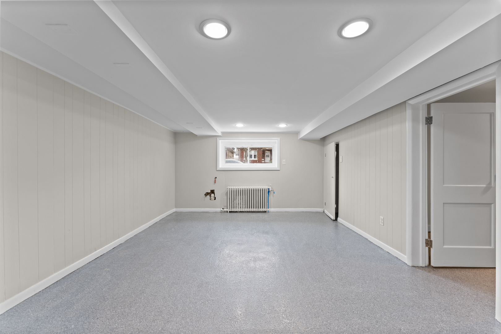 6120 W Berenice Avenue, Chicago, IL 60634