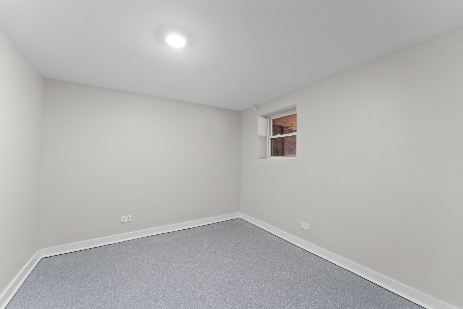 6120 W Berenice Avenue, Chicago, IL 60634