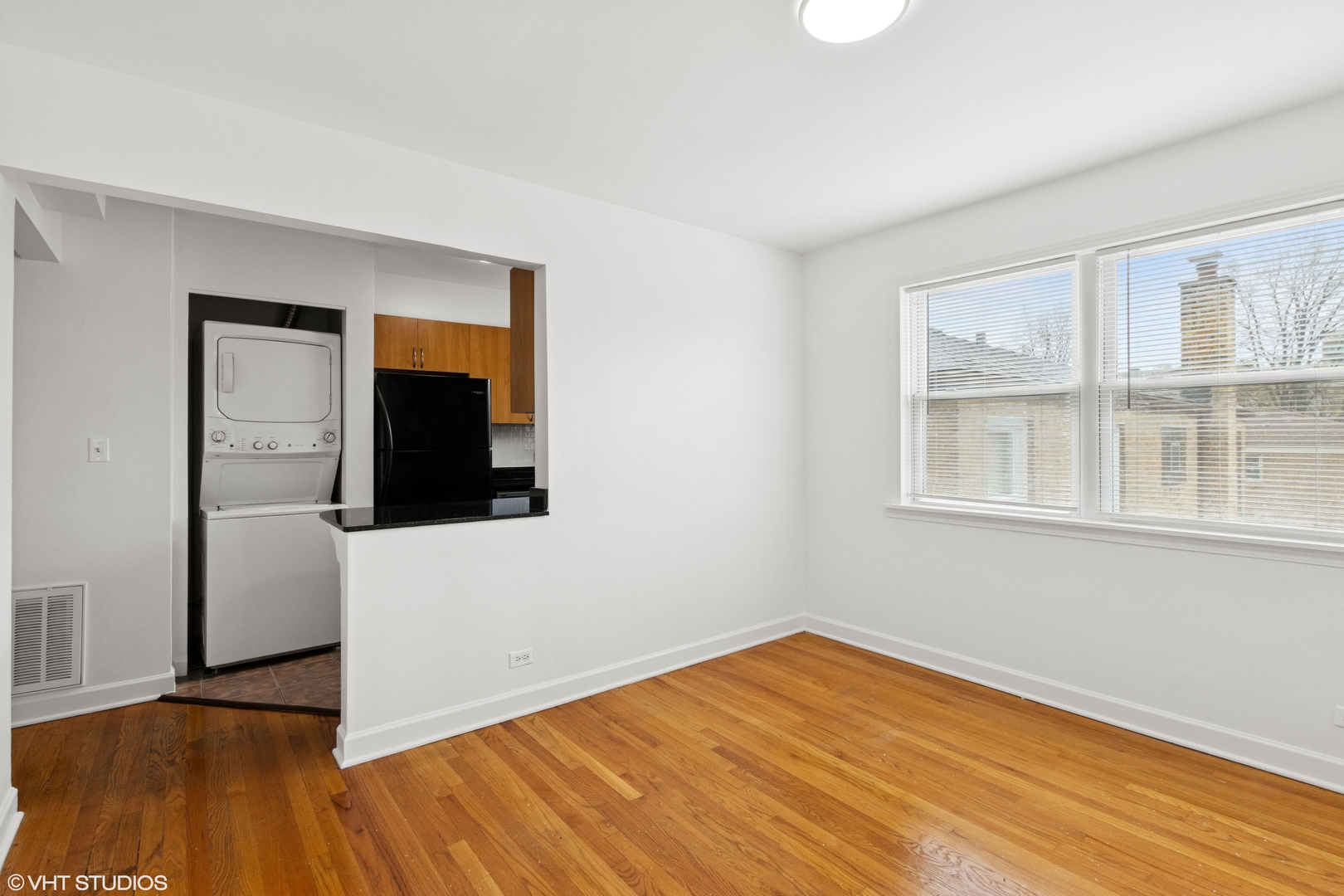 2642 W Foster Avenue, Unit #304, Chicago, IL 60625