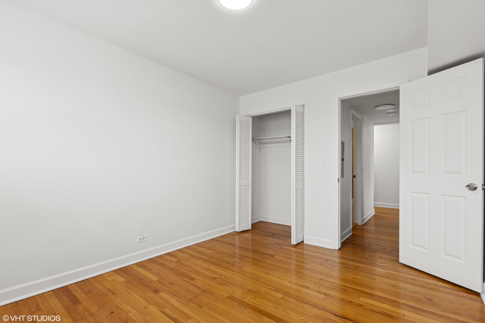 2642 W Foster Avenue, Unit #304, Chicago, IL 60625