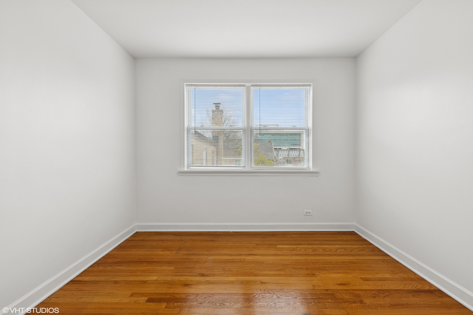 2642 W Foster Avenue, Unit #304, Chicago, IL 60625