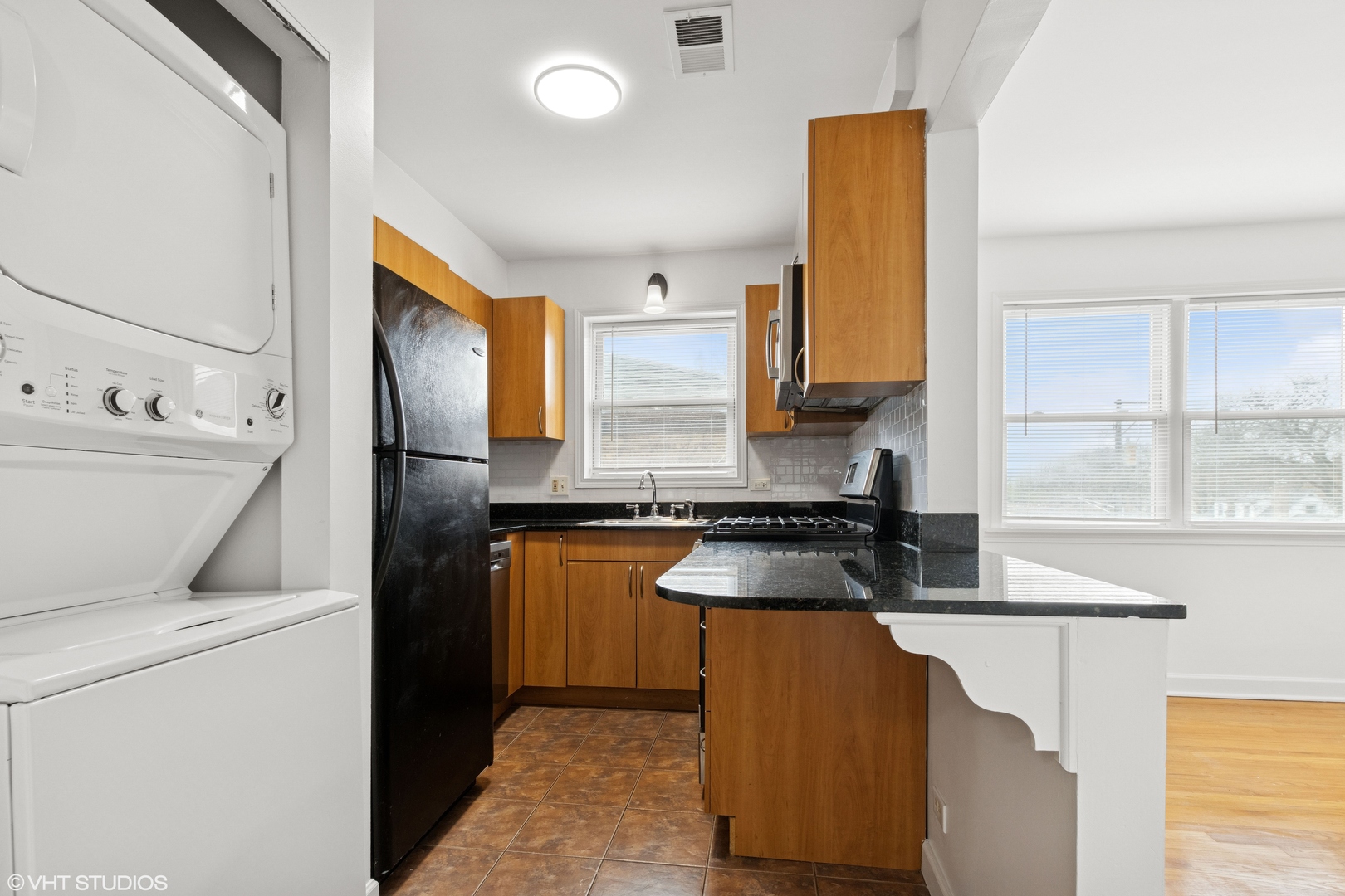 2642 W Foster Avenue, Unit #304, Chicago, IL 60625