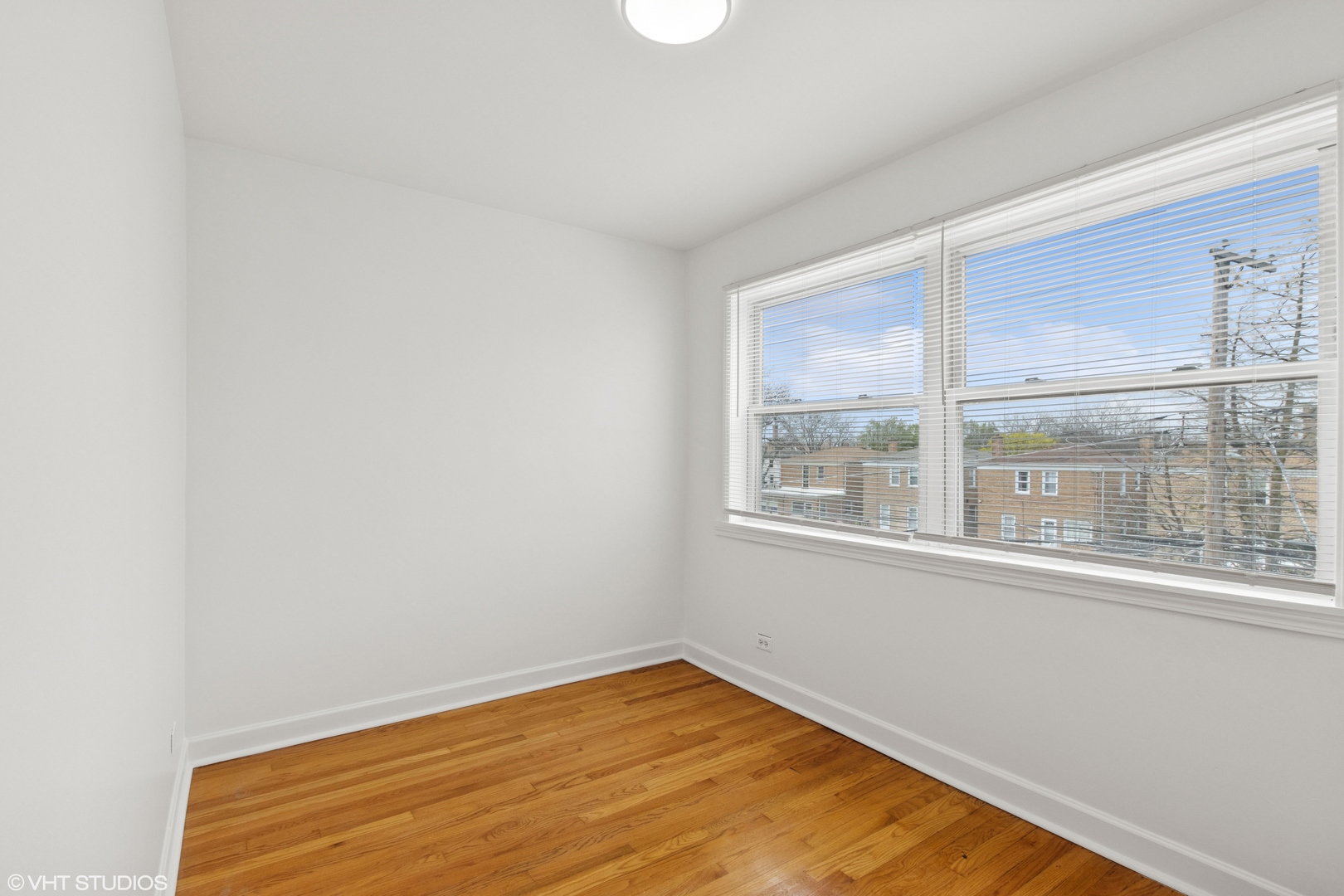 2642 W Foster Avenue, Unit #304, Chicago, IL 60625