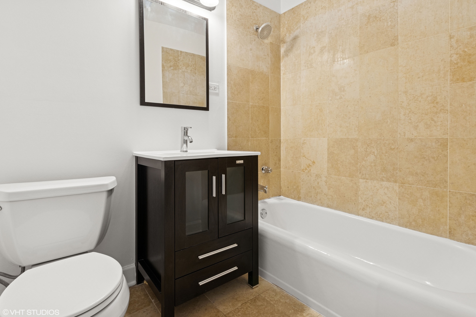 2642 W Foster Avenue, Unit #304, Chicago, IL 60625