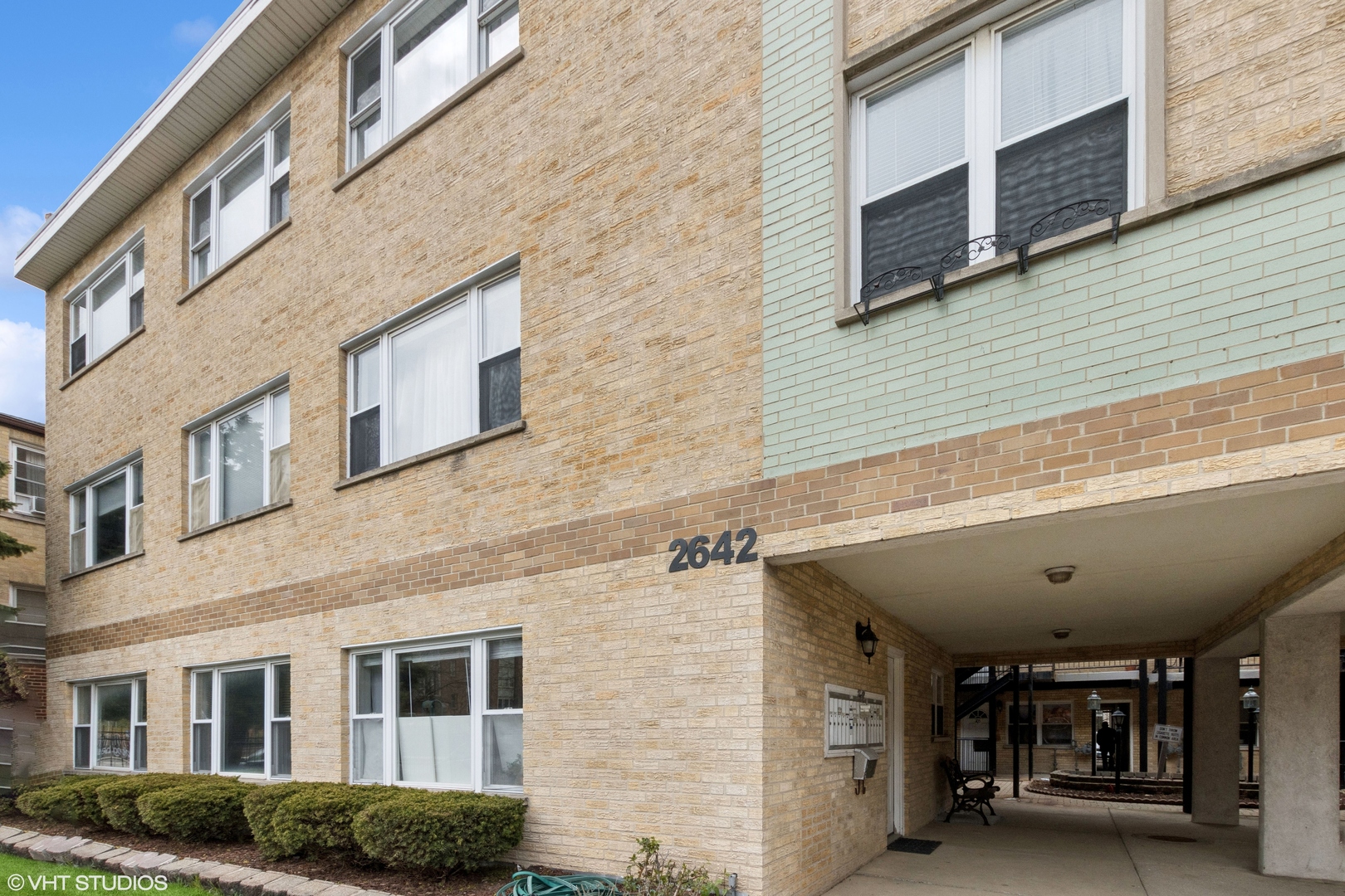 2642 W Foster Avenue, Unit #304, Chicago, IL 60625