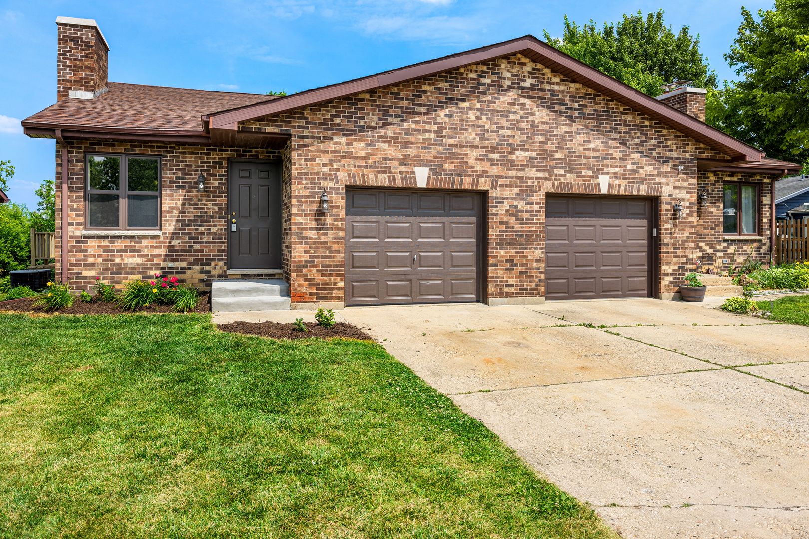 847 Carol Avenue For Sale, Woodstock, IL 60098 Condo | ByOwner