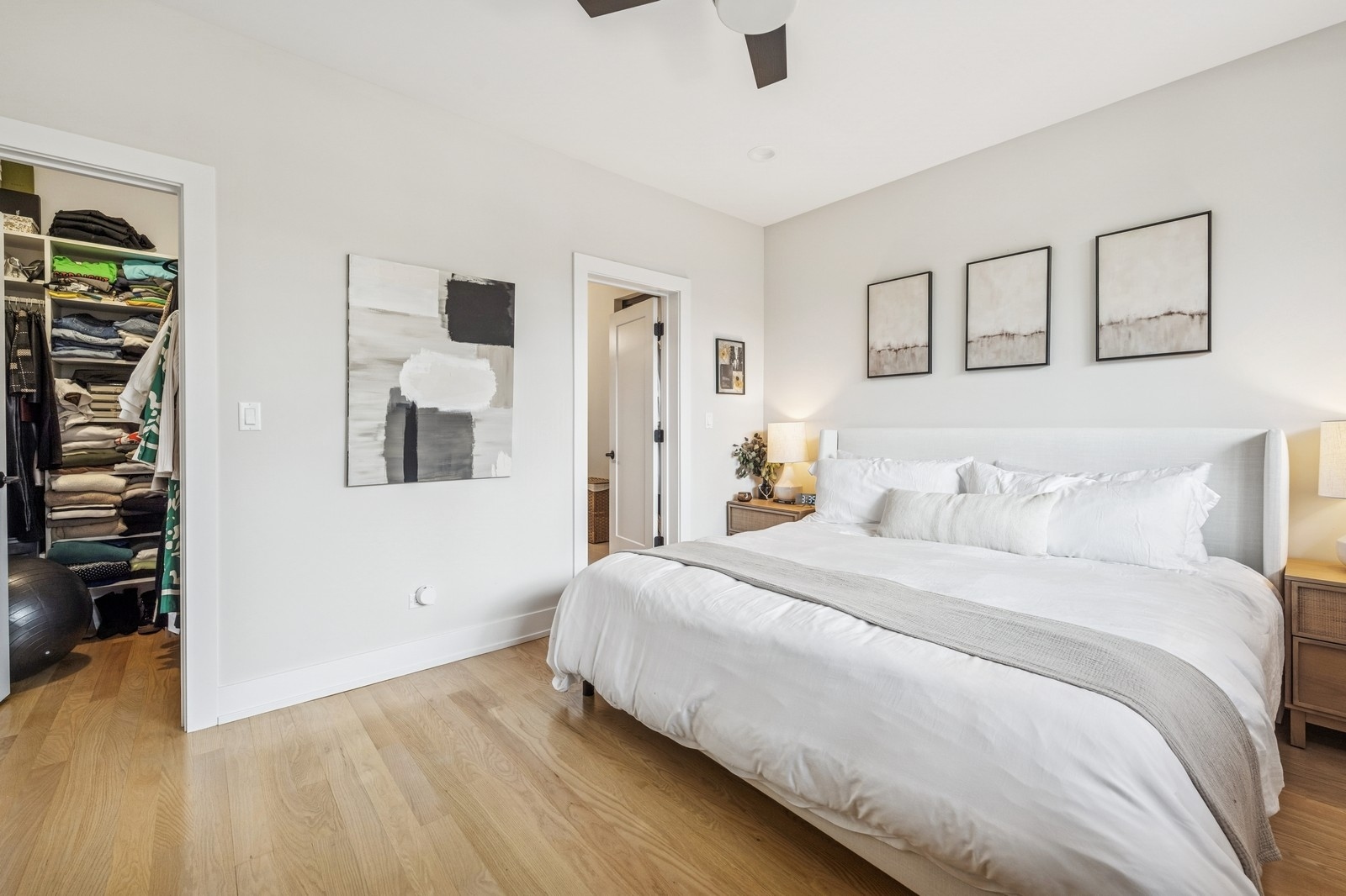 1423 W Huron Street, Unit #1, Chicago, IL 60642