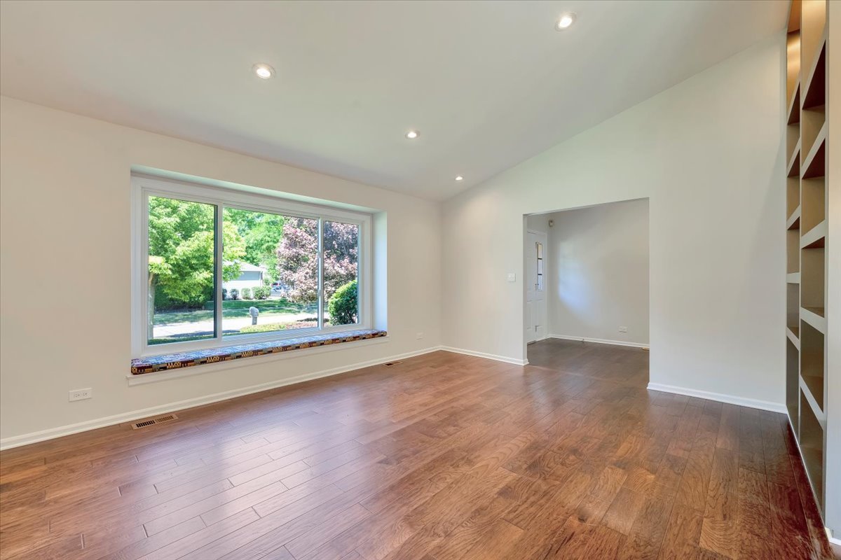 950 Cumberland Lane, Buffalo grove, IL 60089