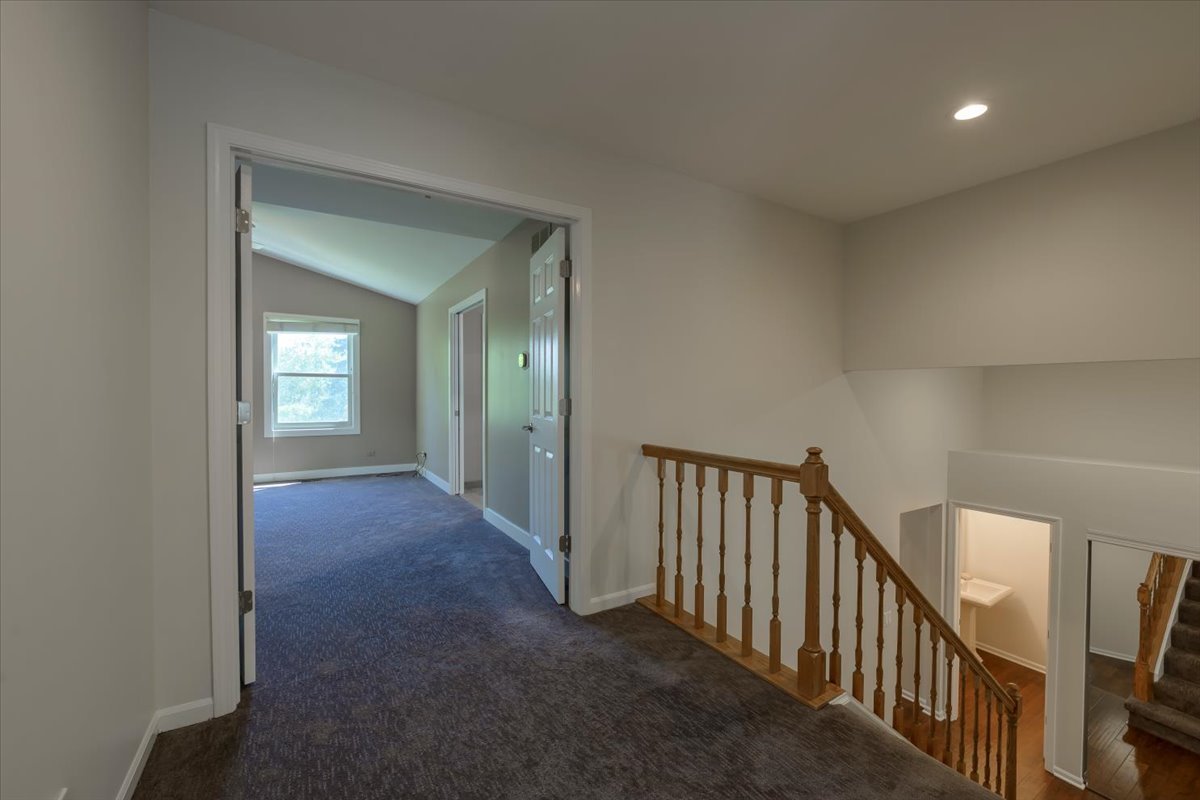 950 Cumberland Lane, Buffalo grove, IL 60089