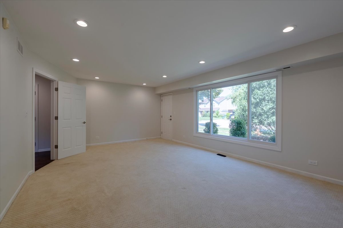 950 Cumberland Lane, Buffalo grove, IL 60089