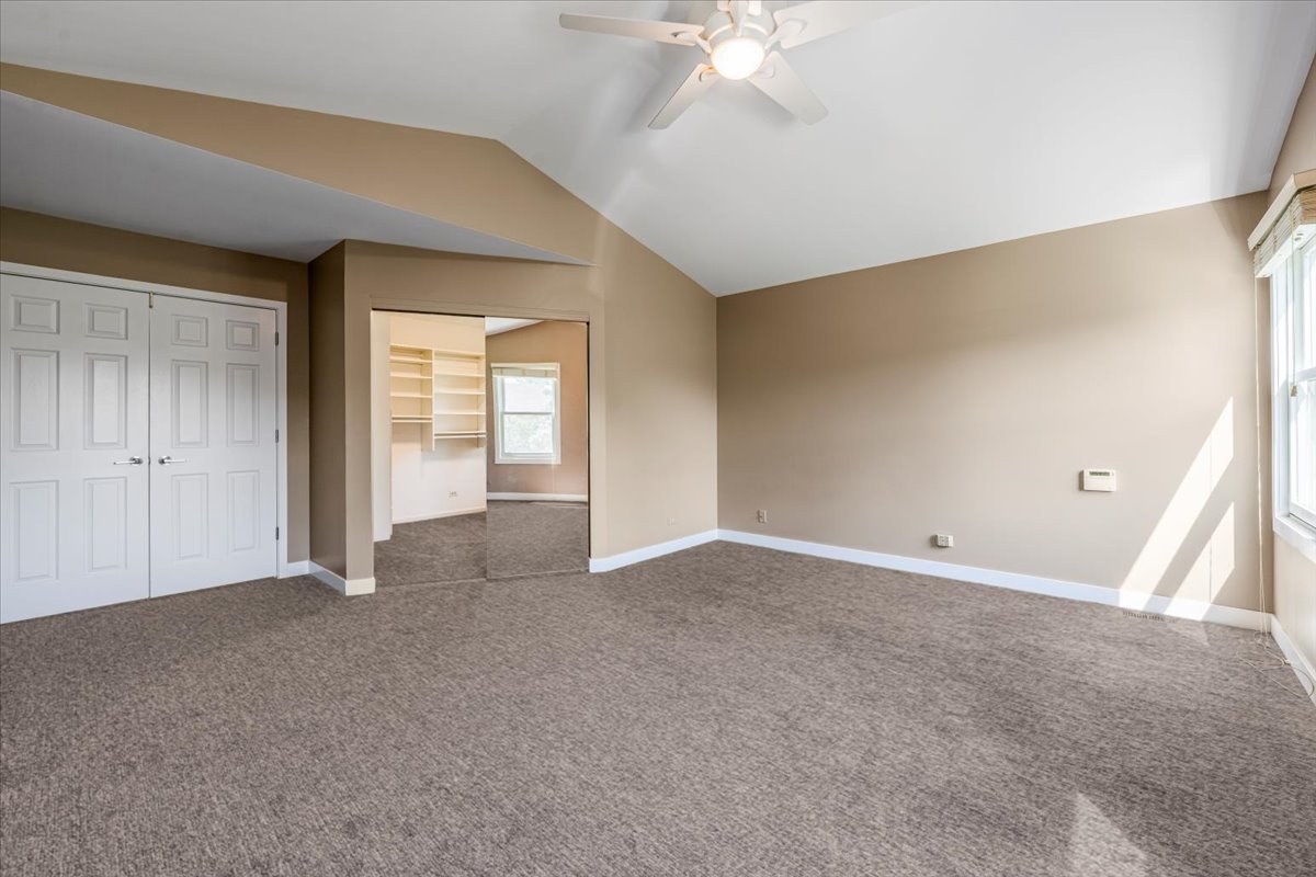 950 Cumberland Lane, Buffalo grove, IL 60089
