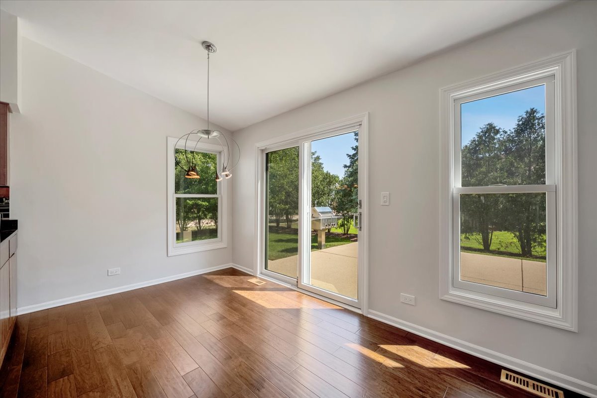 950 Cumberland Lane, Buffalo grove, IL 60089