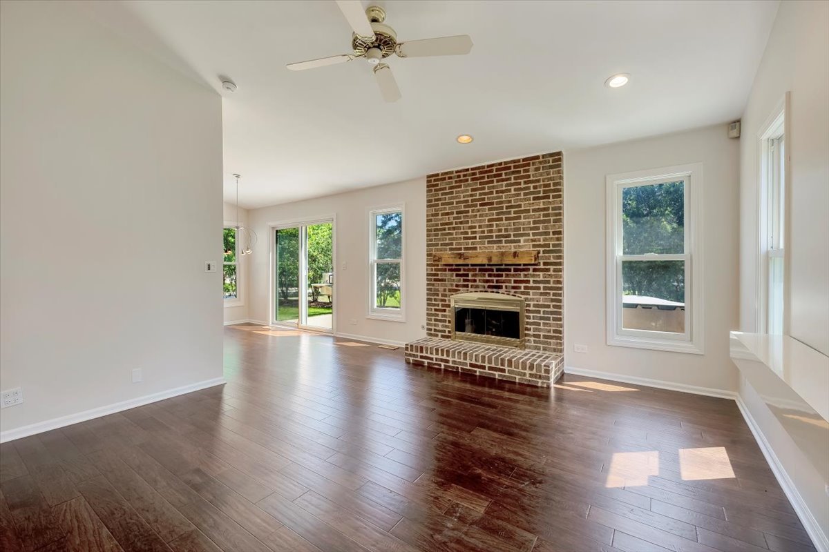 950 Cumberland Lane, Buffalo grove, IL 60089