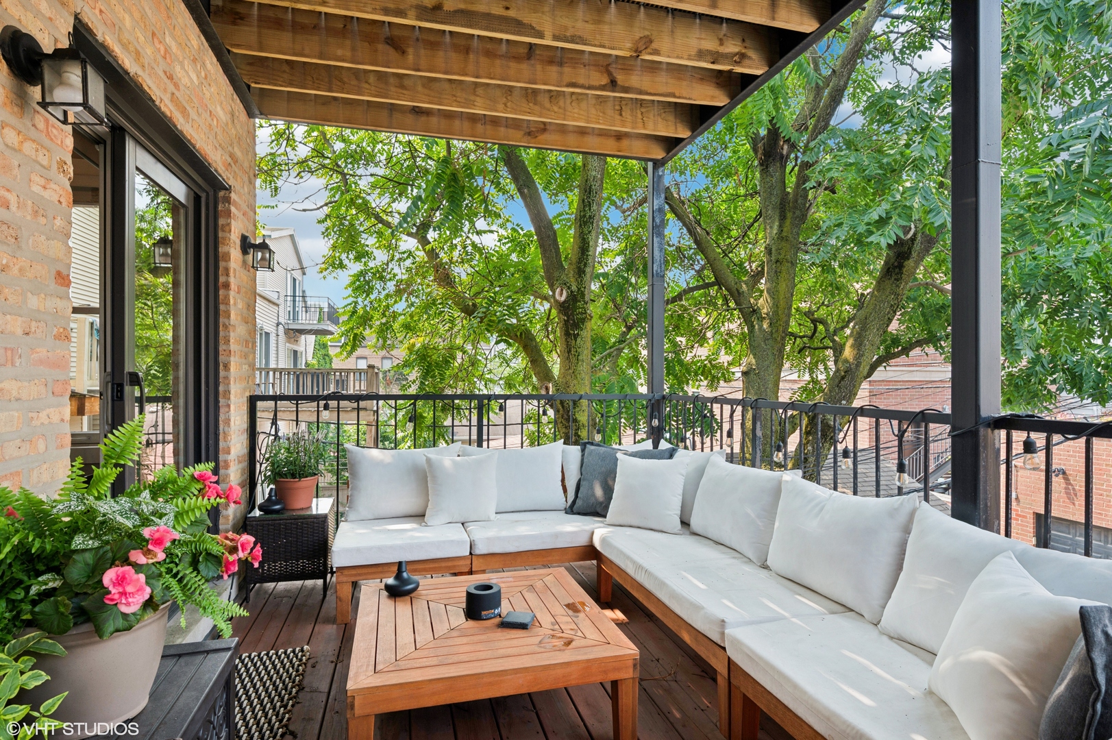 2310 N Leavitt Avenue, Unit #2, Chicago, IL 60647