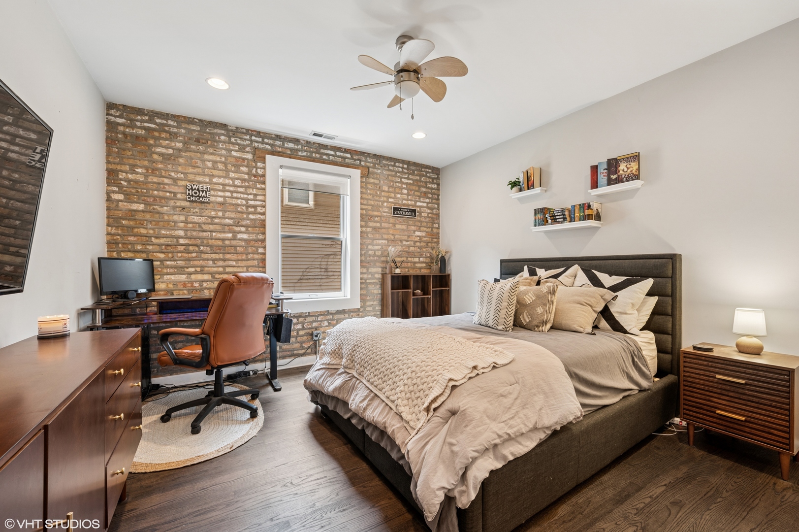 2310 N Leavitt Avenue, Unit #2, Chicago, IL 60647